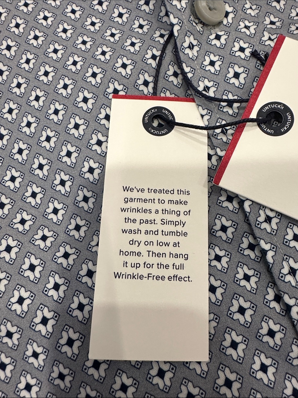 UNTUCKit Men's Short-Sleeve Button-Down Shirt - Gray Geometric Print - Picture 4 of 11
